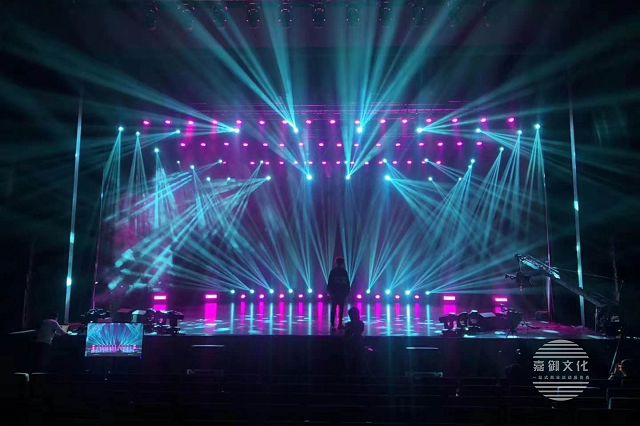 怎么舉辦一場富有創(chuàng)意的年會呢？